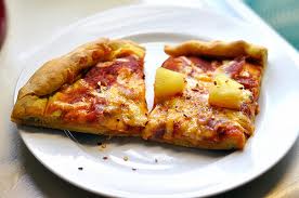 Ham and pineapple pizza