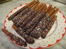 Chocolate pretzels Elaine