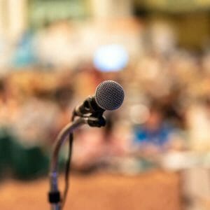 Microphone for speaker